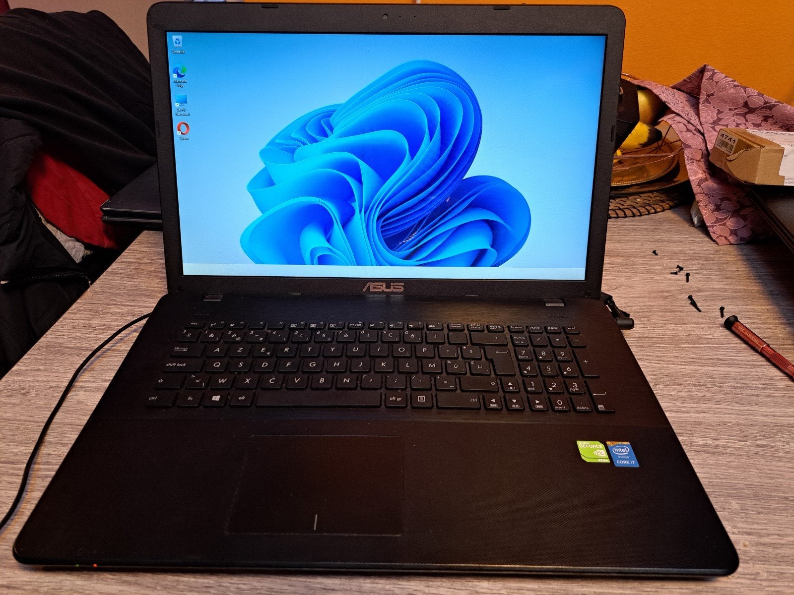 Asus i7 de 12gb+ssd240gb+geforce 920m+new batterie.win11, Informatique & Logiciels, Ordinateurs portables Windows, Utilisé, 17 pouces ou plus