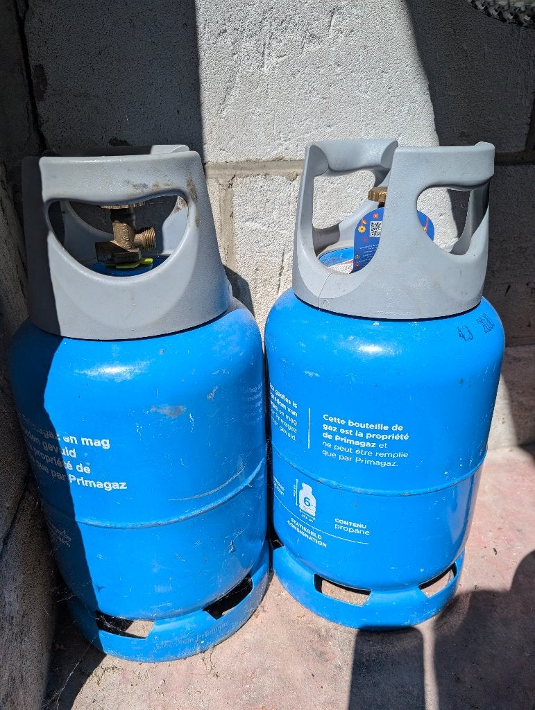 2 Gasflesen EasyBlue 6kg (leeg), Caravans en Kamperen, Kampeeraccessoires, Ophalen, Gebruikt
