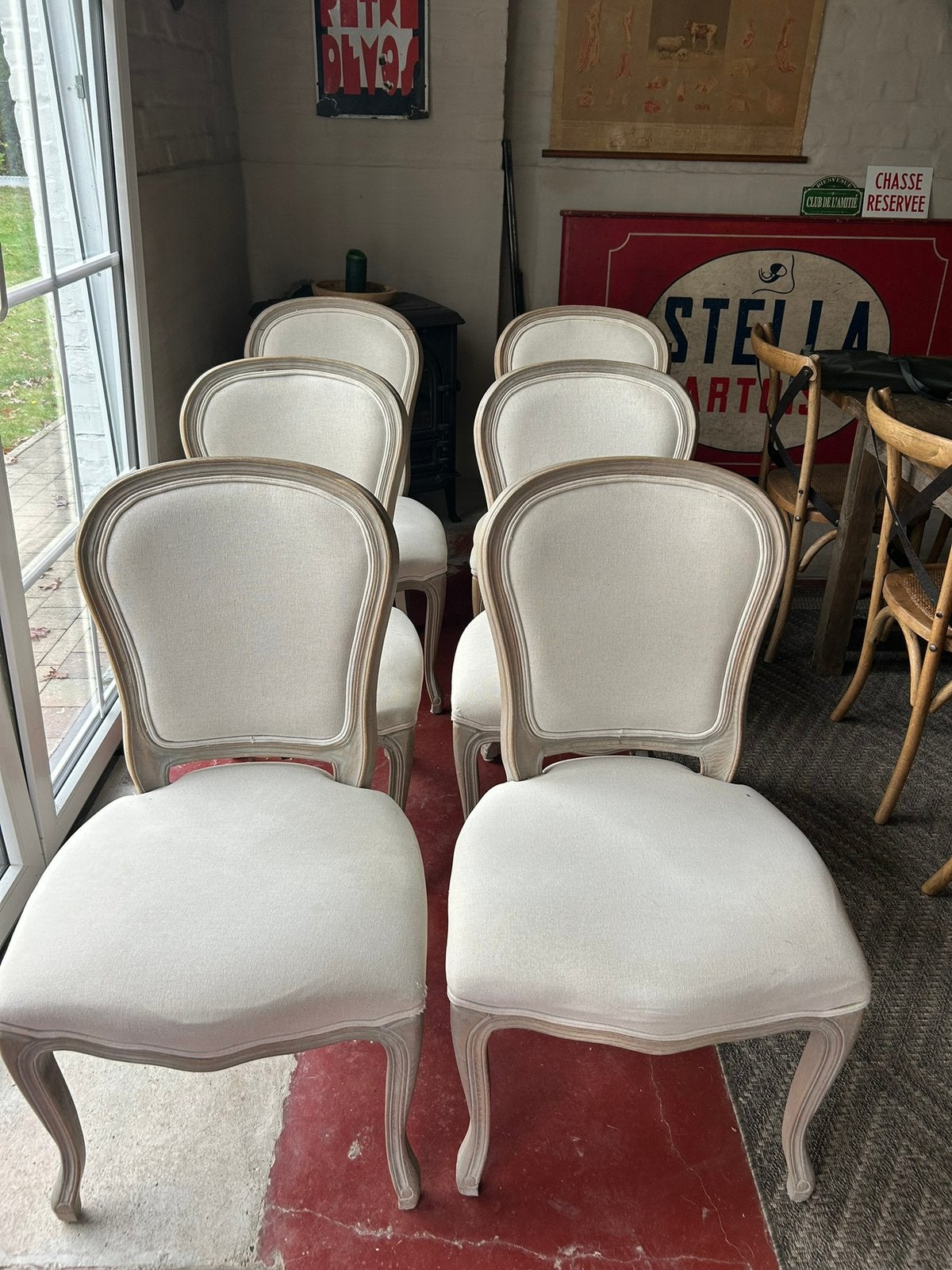 Landelijke stoelen, Ophalen