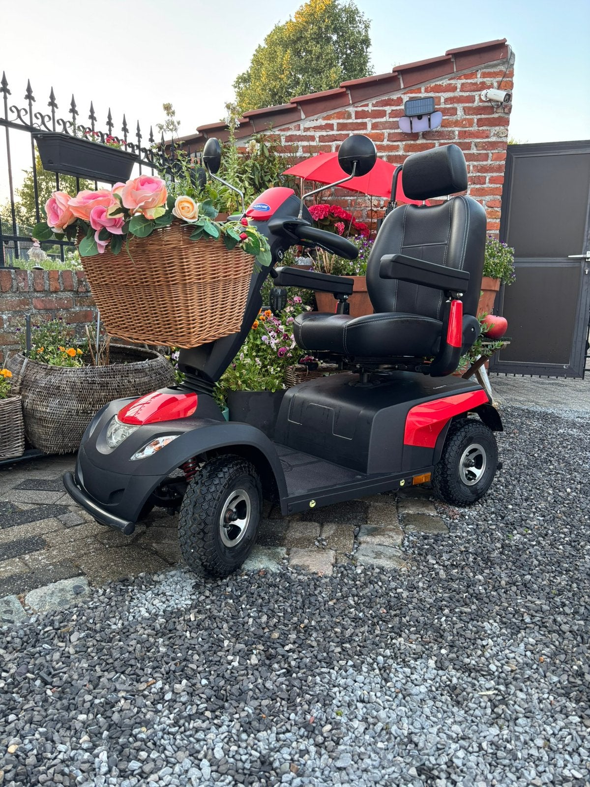 Scootmobiel-Comet Pro elektrisch, Rood zwart., Ophalen, Zo goed als nieuw