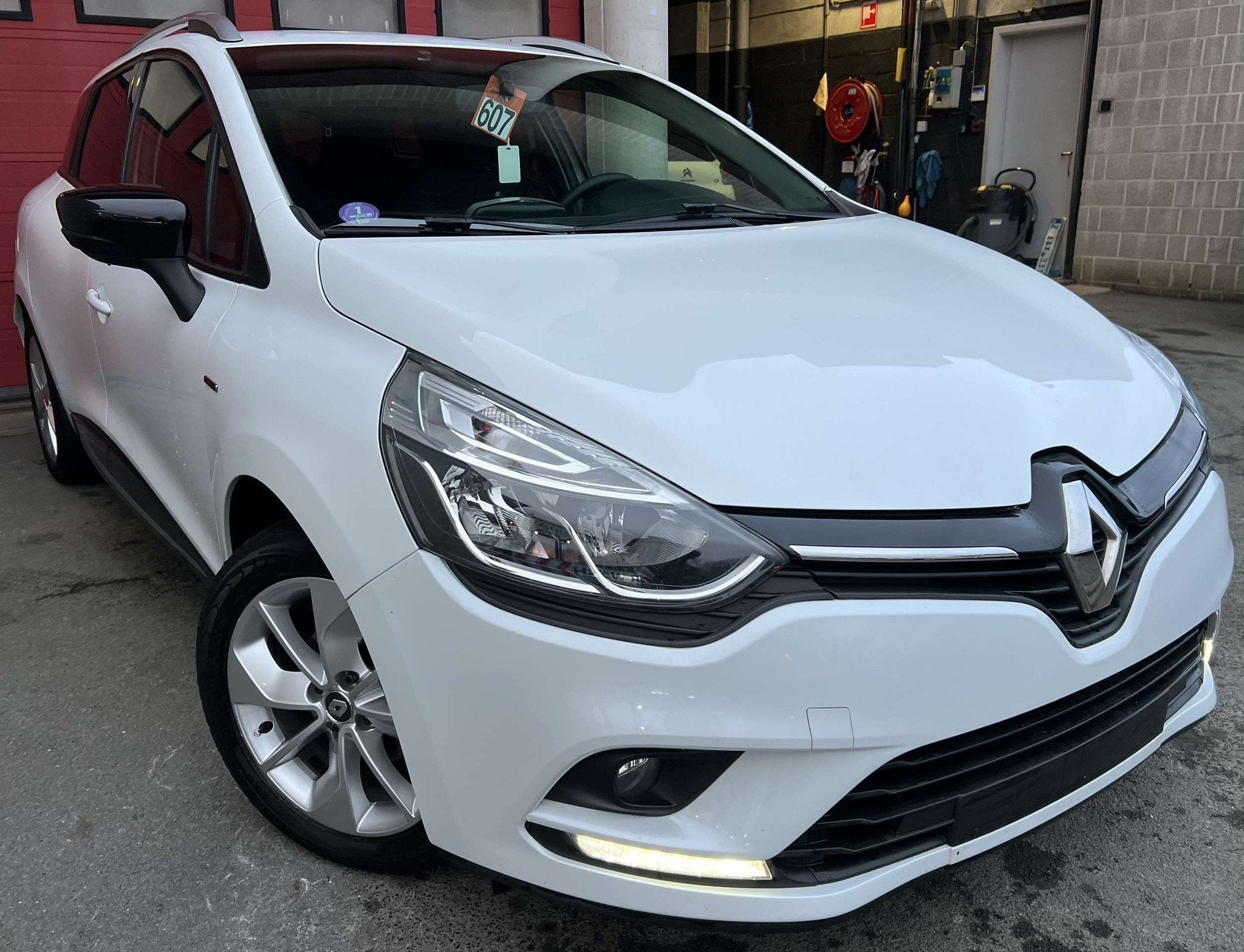 Renault Clio 0.9 TCe Energy Limited + CLIM + CAR-PASS, Autos, Renault, Achat, Euro 6, Entreprise, Boîte manuelle