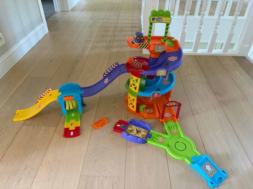 Vtech toet toet auto’s parkeertoren en extra’s, Enlèvement ou Envoi, Comme neuf, 2 à 4 ans