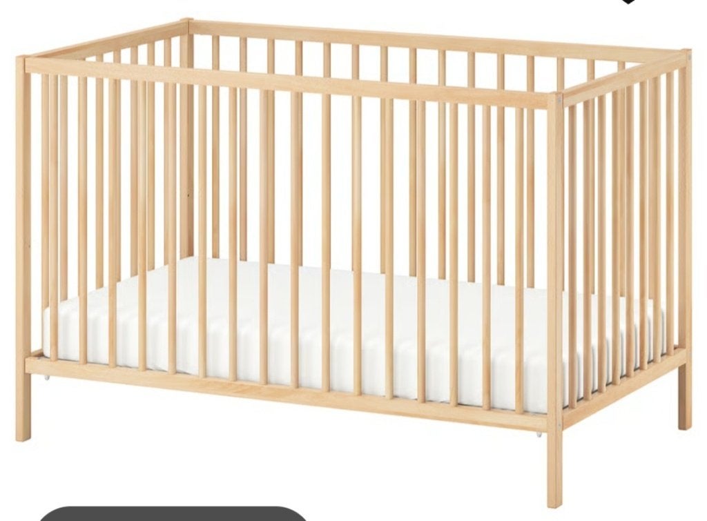 Baby bed wit + matras, Kinderen en Baby's, Ophalen, Gebruikt, Matras