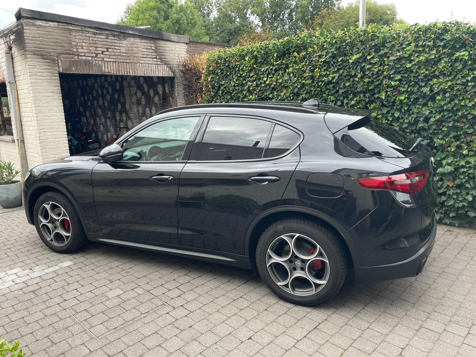 Belle Alfa Stelvio 2.0 essence 4WD automatique, Autos, Cuir, Euro 6, Alarme, Noir