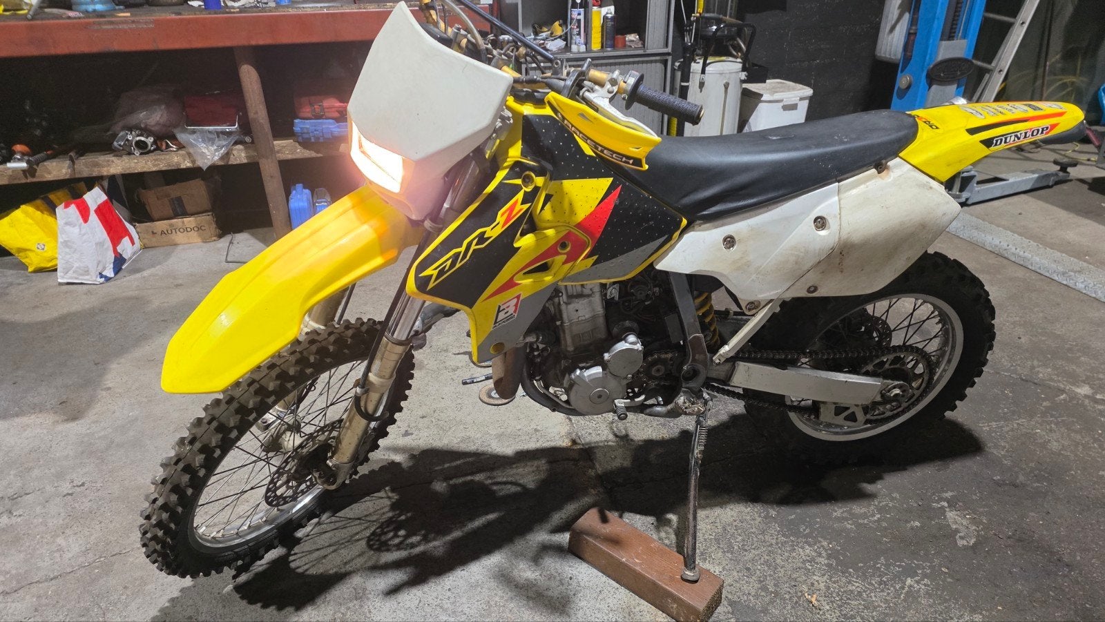 Suzuki DR-Z 400 uit het jaar 2003, Ophalen, 6 versnellingen, Suzuki, 400 cc