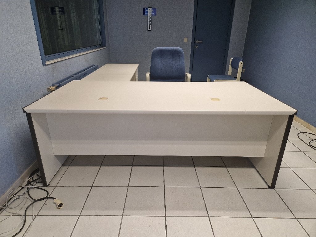 Directiebureau met bijzettafel en stoel, Enlèvement, Utilisé, Blanc, Bureau duo