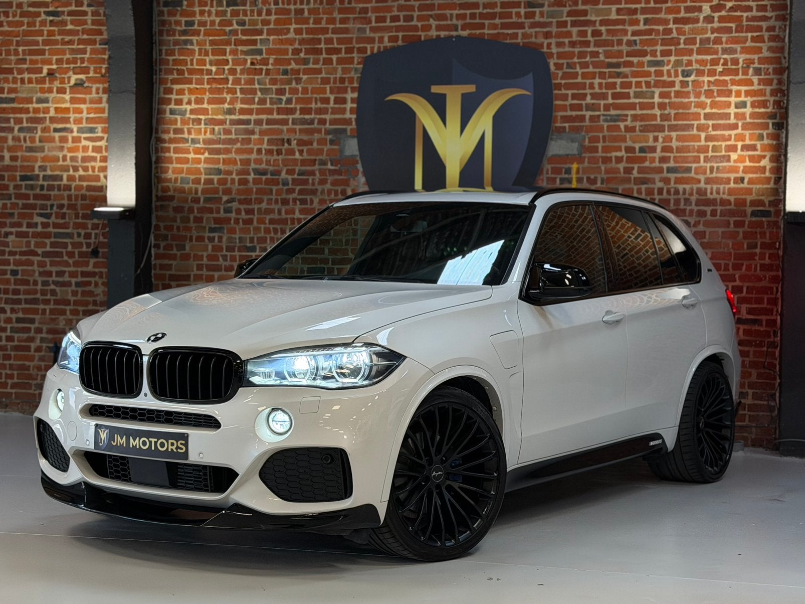 BMW X5 xDrive 40e • Style performance M-Pack • Full Option, Autos, Cuir, Achat, Entreprise, Carnet d'entretien