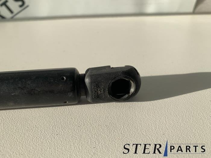 Amortisseur capot moteur gauche d'un Mercedes S-Klasse, 3 mois de garantie, Utilisé, -, -
