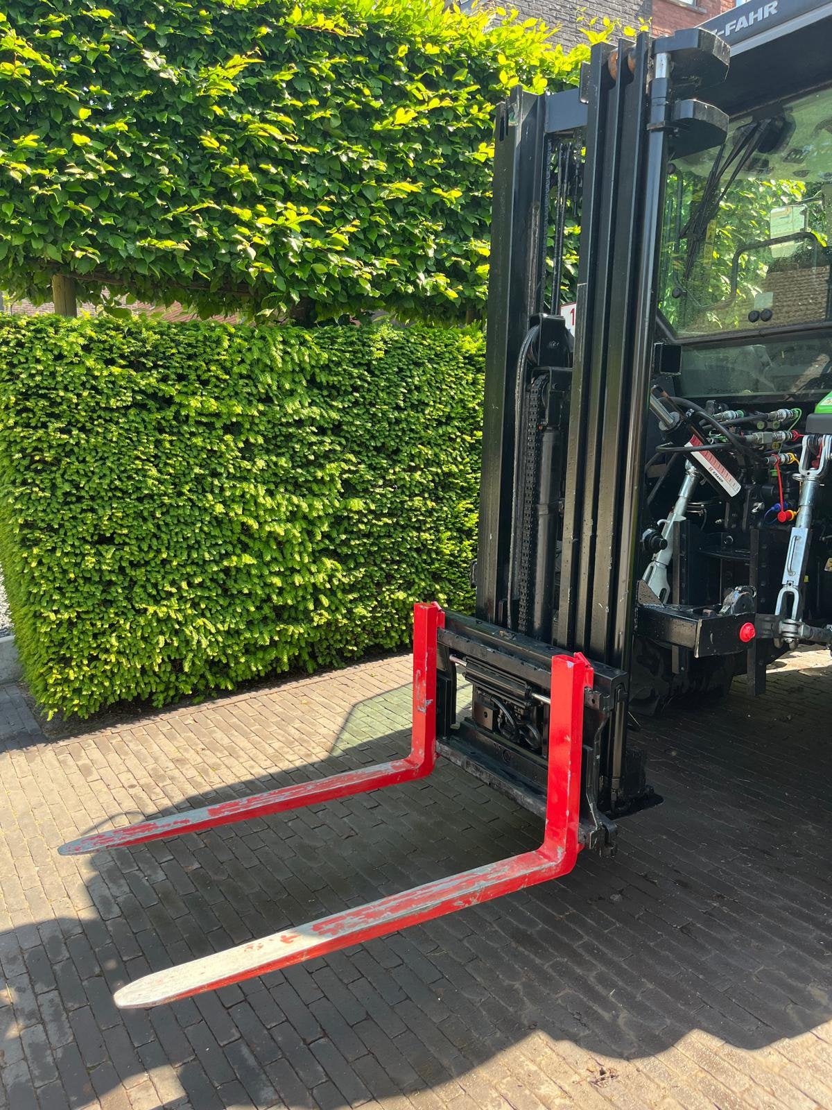 Hydraulische hefmast voor tractor met palletvorken, Ophalen, Zo goed als nieuw
