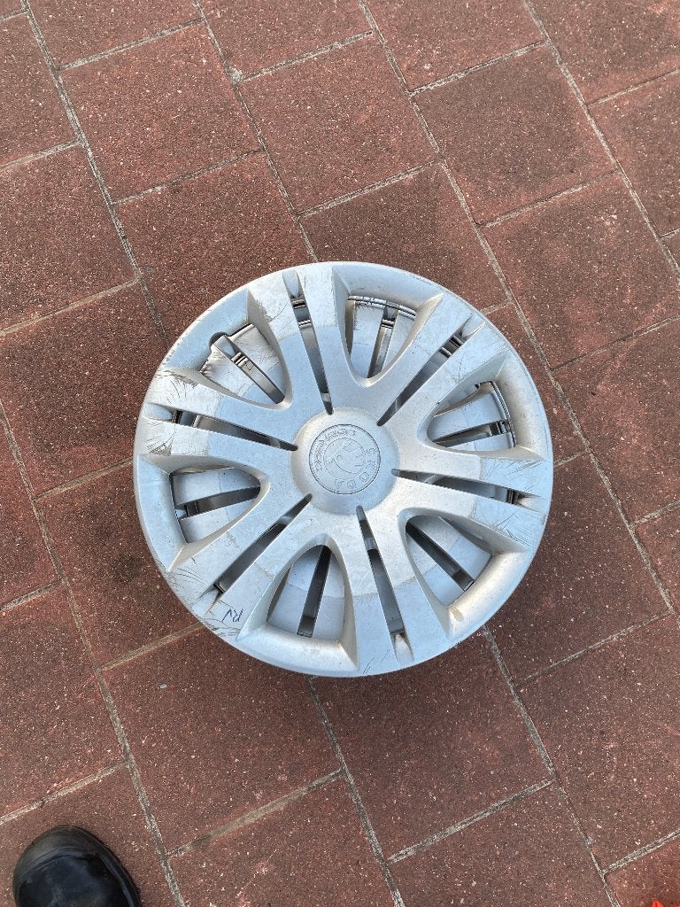 wieldoppen - skoda fabia - 4 stuks, Ophalen of Verzenden, Gebruikt