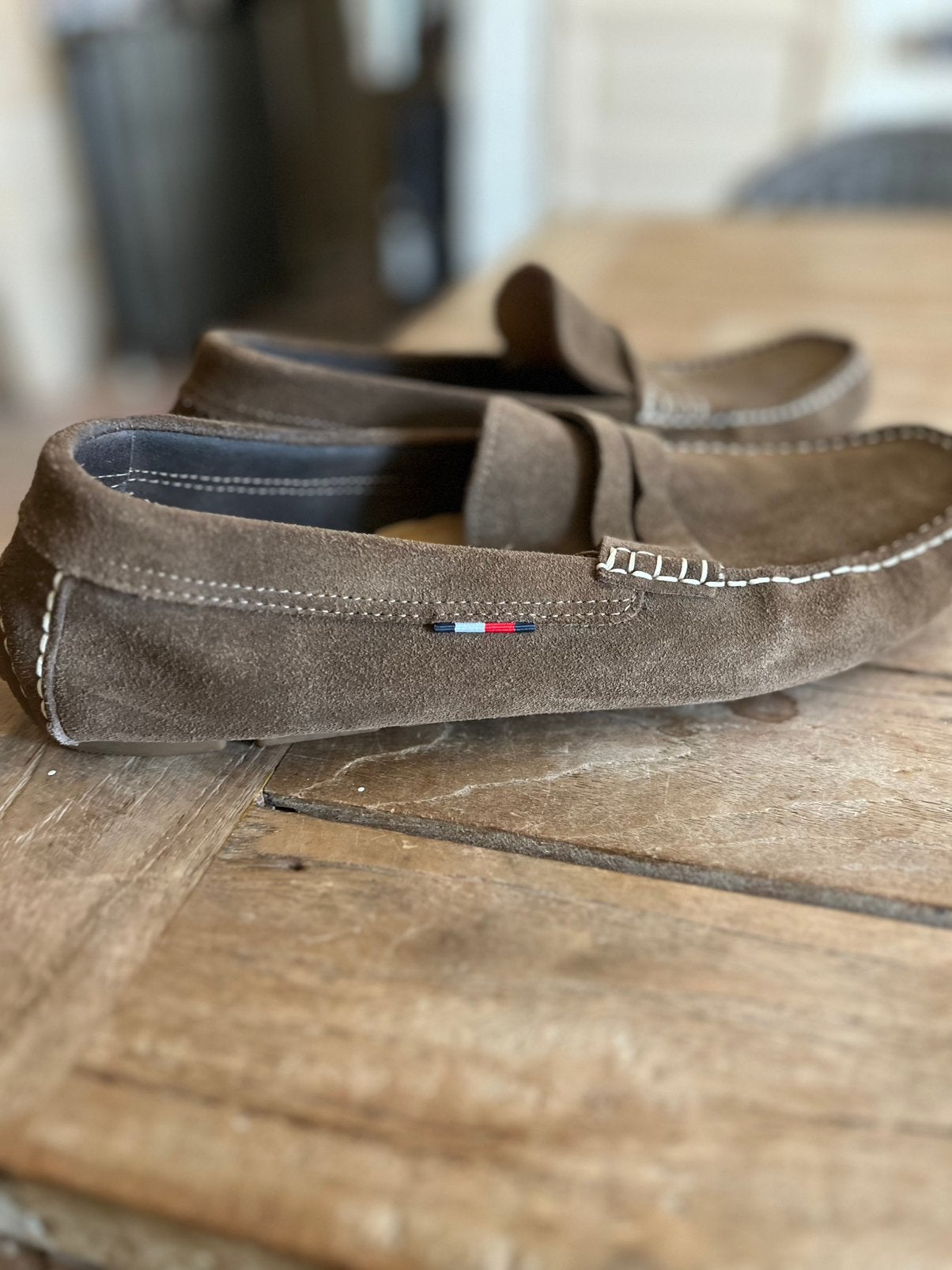 Tommy Hilfiger taille 43 jamais portée, Enlèvement, Comme neuf