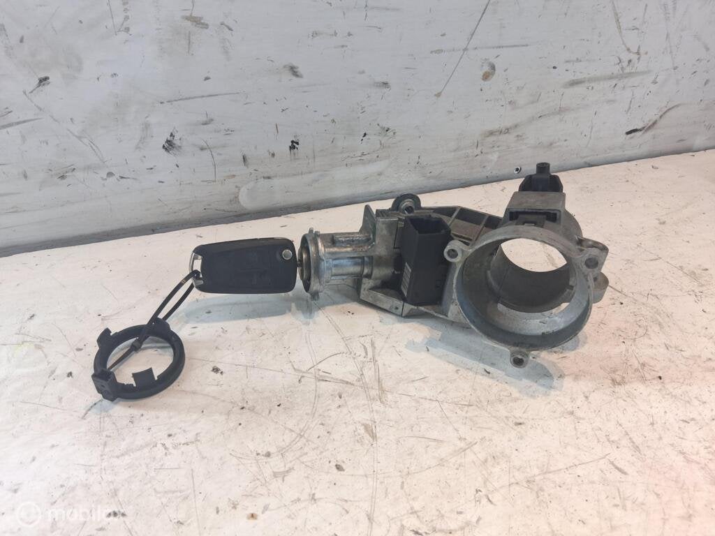 Contactslot + sleutel Opel Corsa D ('06-'15) 56155E, Gebruikt, Opel, Ophalen of Verzenden, Opel