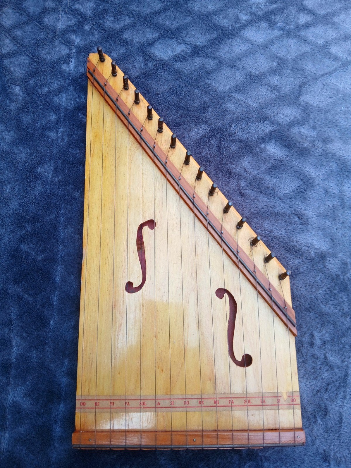 Cithare ancienne en bois – 40 cm –, Musique & Instruments, Instruments à corde | Harpes, Enlèvement