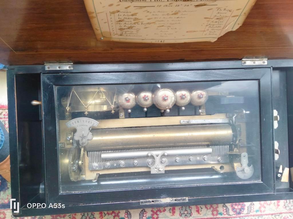 Boîte à musique pour orgue 6500 euros, Enlèvement