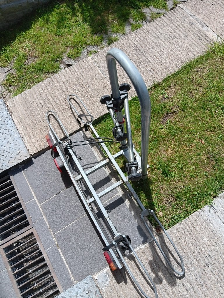 porte velos, Autos : Divers, Enlèvement, 2 vélos, Utilisé, Pneus larges