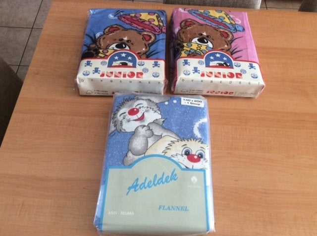 Te koop dekbedovertrekken in flanel voor 1pers, Overige kleuren, Jongetje of Meisje, Nieuw, Ophalen of Verzenden