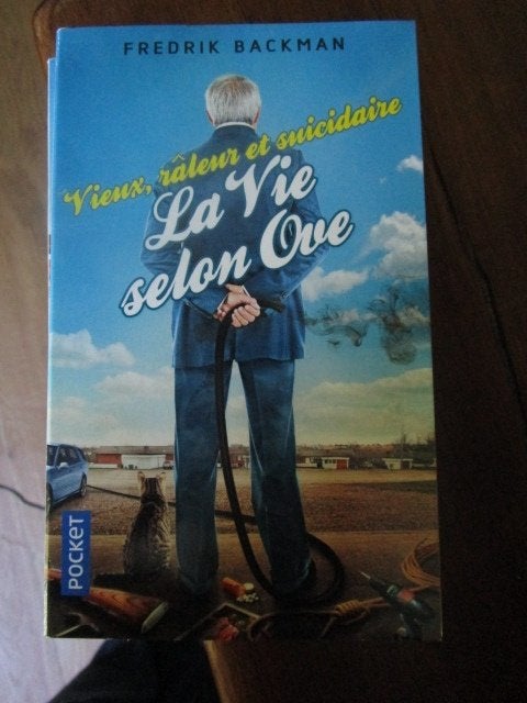 Livre "La vie selon Ove" Fredrik Backman (Poche), Enlèvement ou Envoi, Comme neuf, Belgique