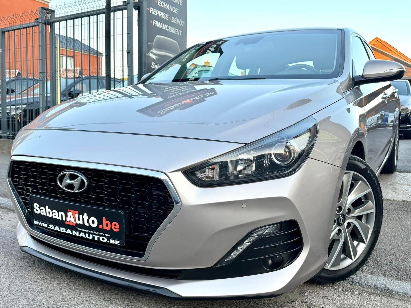 Hyundai I30 Fastback 1.0i Turbo 2018, Auto's, Hyundai, Bedrijf, Te koop, i30, Euro 6, Berline, 5 deurs, Handgeschakeld, Zilver of Grijs