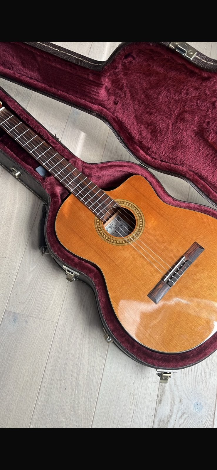 guitare + ampli , guitare electro acoustique classique, Enlèvement, Comme neuf, Guitare classique ou espagnole, Avec valise