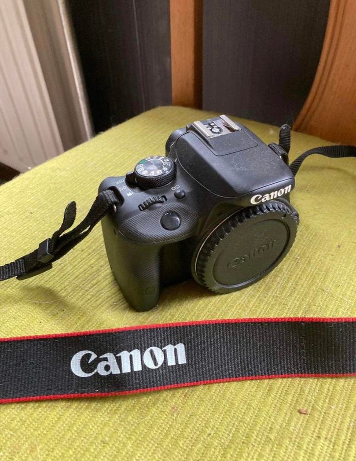 canon eos 100D, TV, Hi-fi & Vidéo, Enlèvement, Comme neuf, Canon