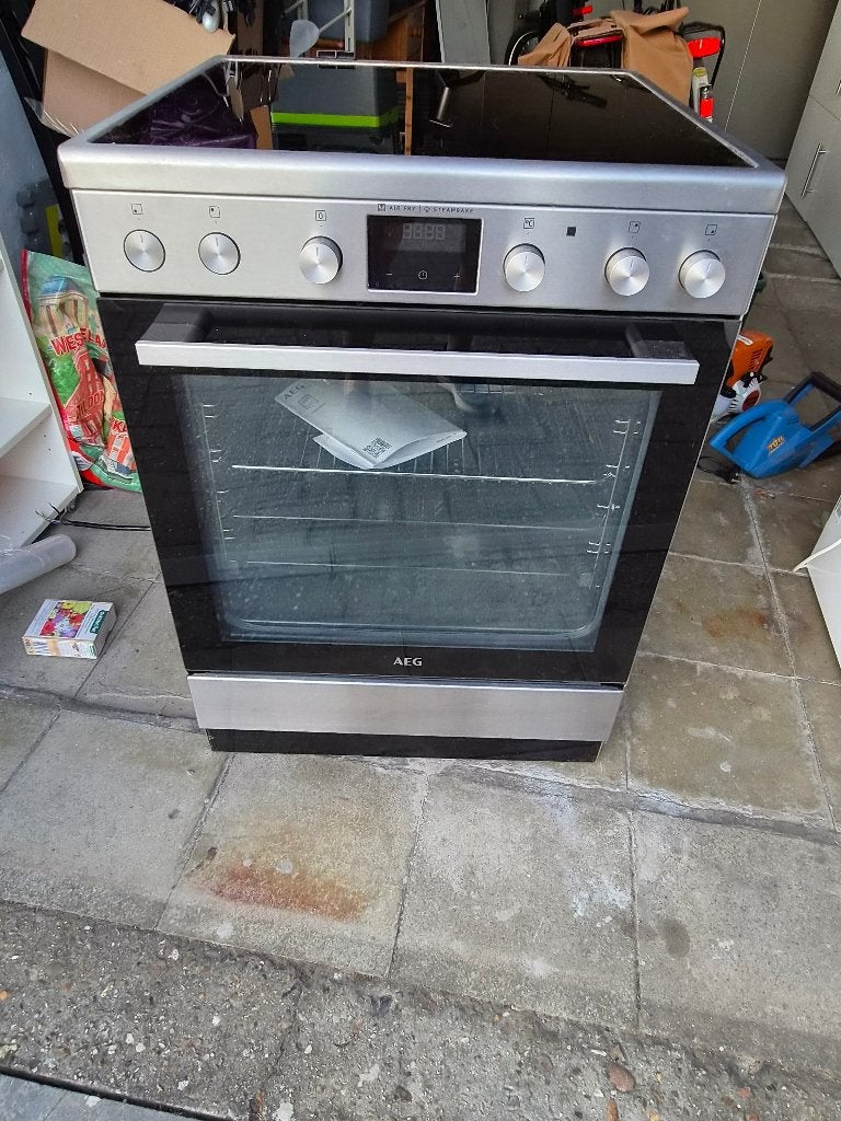 Fornuis met oven, Elektronische apparatuur, Fornuizen, Ophalen, 4 kookzones, Zo goed als nieuw, Grill