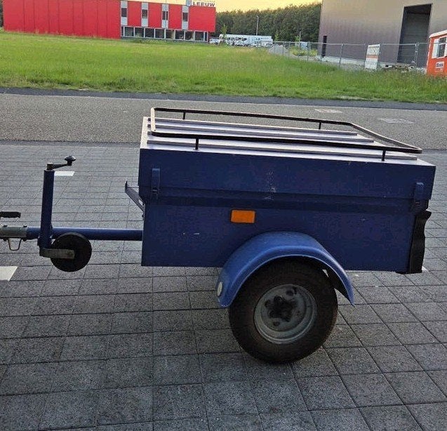 Camion à bagages Saris | Remorque avec couvercle, Enlèvement, Utilisé