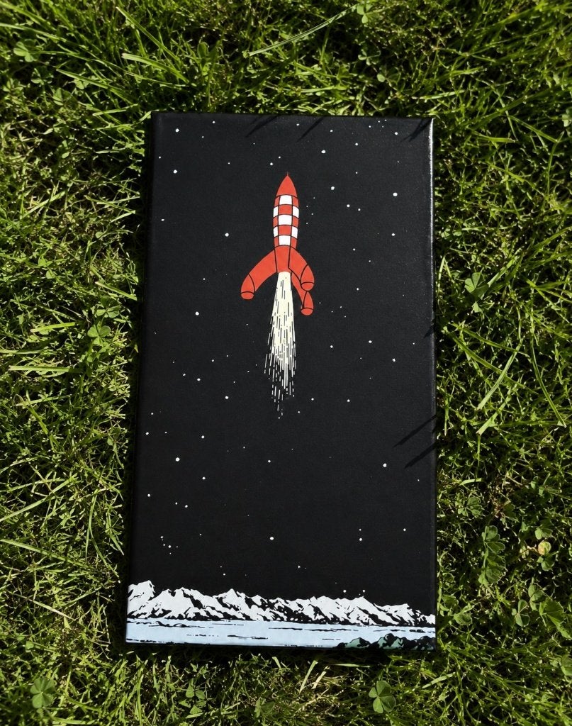 ANCIENNE PLAQUE EMAILLE TINTIN ON A MARCHE SUR LA LUNE 1985, Ophalen of Verzenden