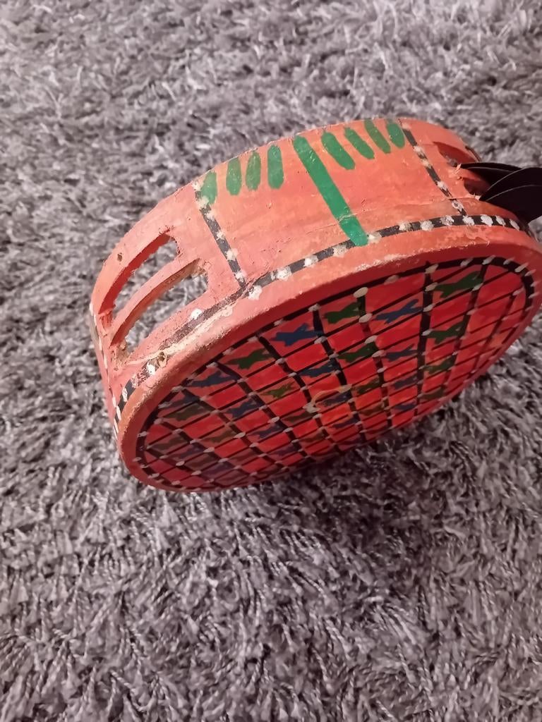 Kleurrijke tamboerijn, Ophalen