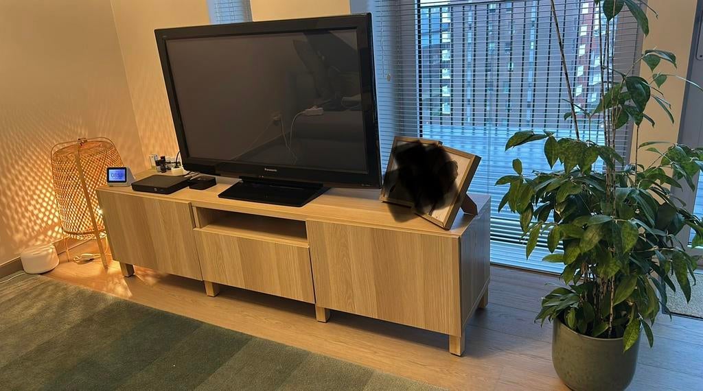 TV meubelkast van IKEA, Huis en Inrichting, Ophalen, Zo goed als nieuw