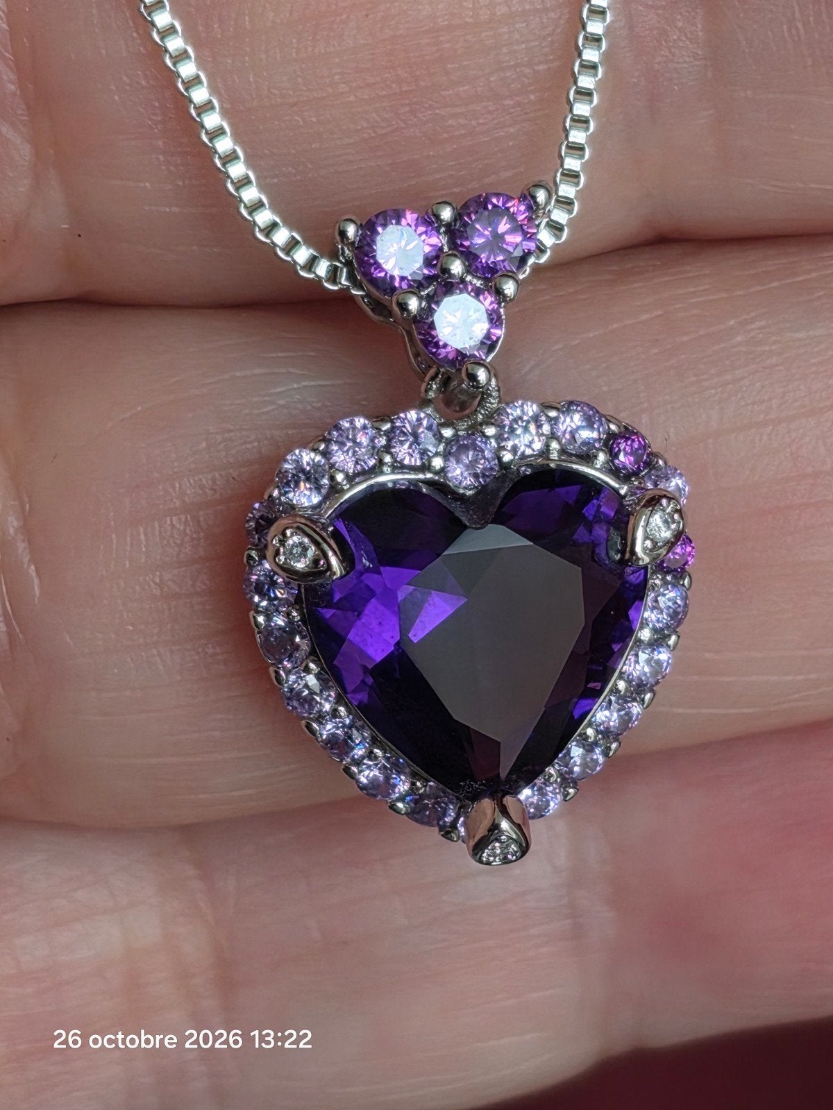 Beau pendentif avec oxyde de zirconium violet, Enlèvement, Neuf, Violet, Argent