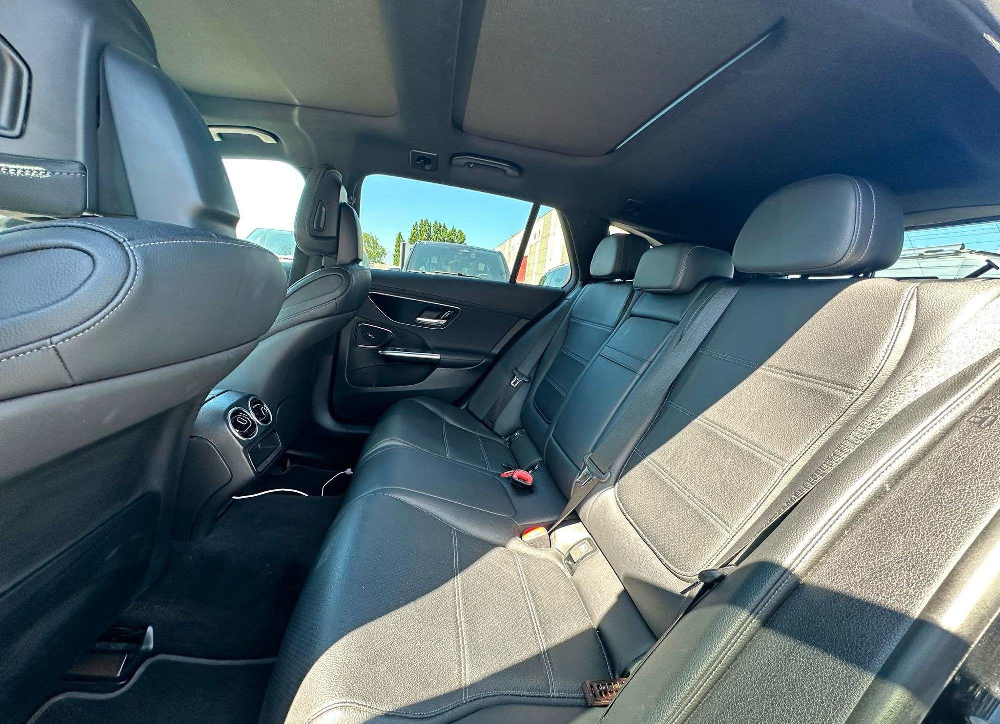 Mercedes-Benz C 300 e AMG Line Break + LEDER + PANO DAK + TR, Auto's, Automaat, Dealer onderhouden, 4 cilinders, 313 pk