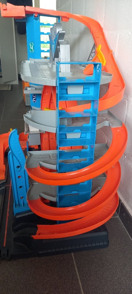 Hot wheels ultimate garage, Kinderen en Baby's, Ophalen, Gebruikt