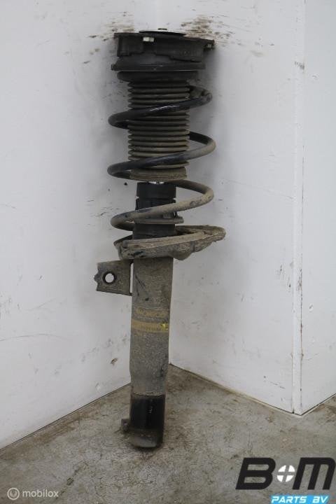 Veerpoot voorzijde kan L en R VW Golf 7 5Q0413023FH, Utilisé