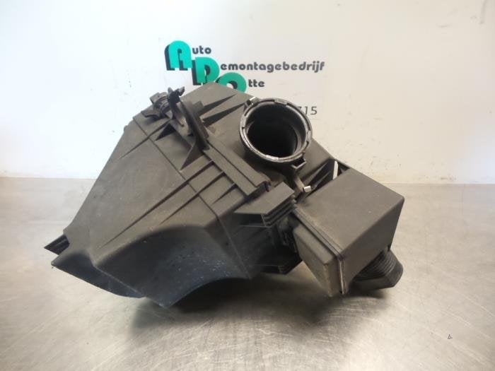 Boîtier filtre à air d'un BMW 3-Serie (3-Serie 98-), -, 3 mois de garantie, Utilisé, -