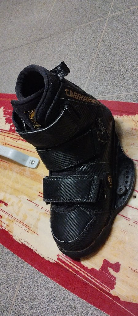 Cabrinha H3 vliegerlaarzen, Watersport en Boten, Wakeboarden, Ophalen, Zo goed als nieuw, Board en Schoenen