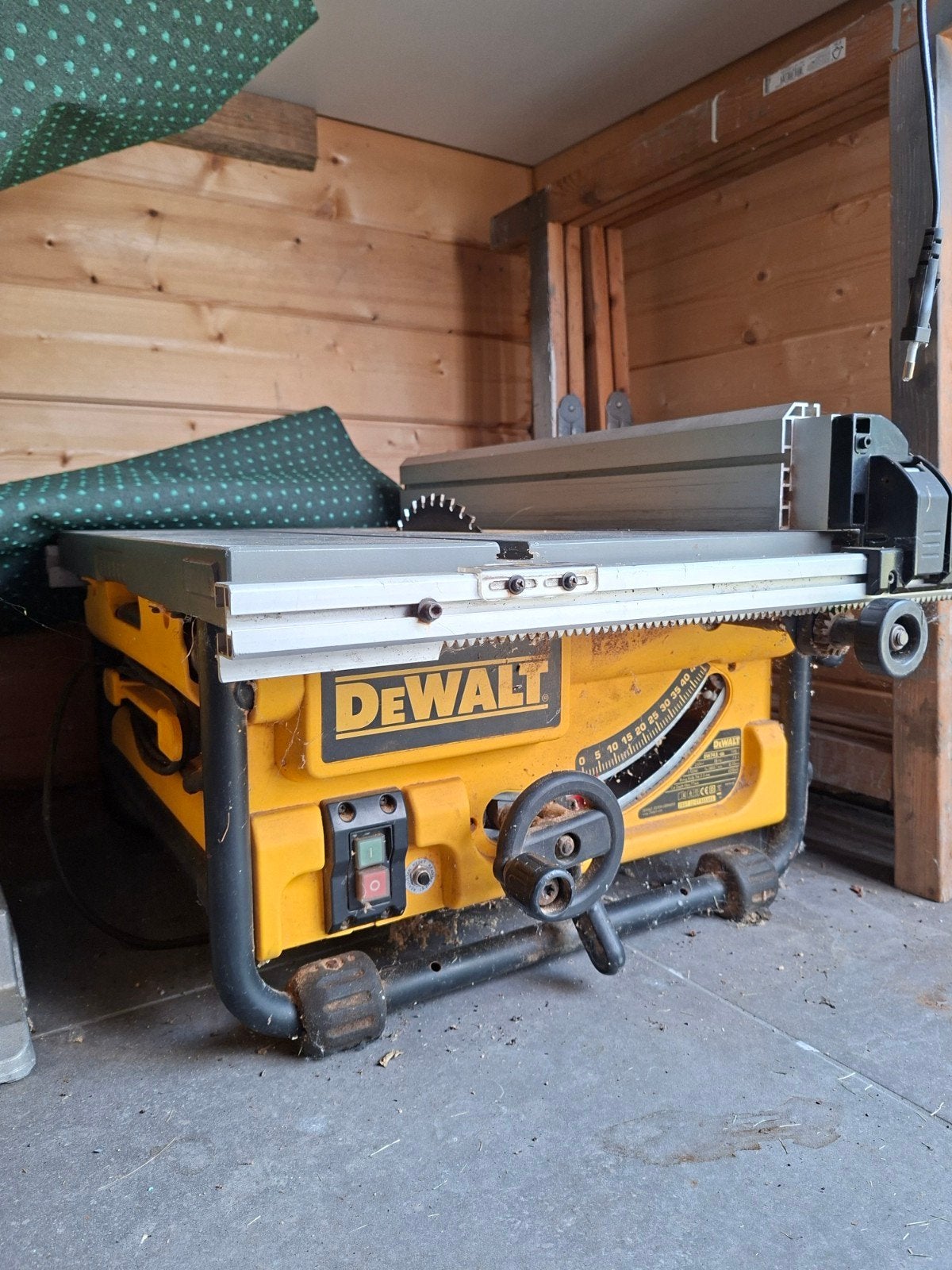 Dewalt dw745 tafelzaagmachine, Doe-het-zelf en Bouw, Ophalen