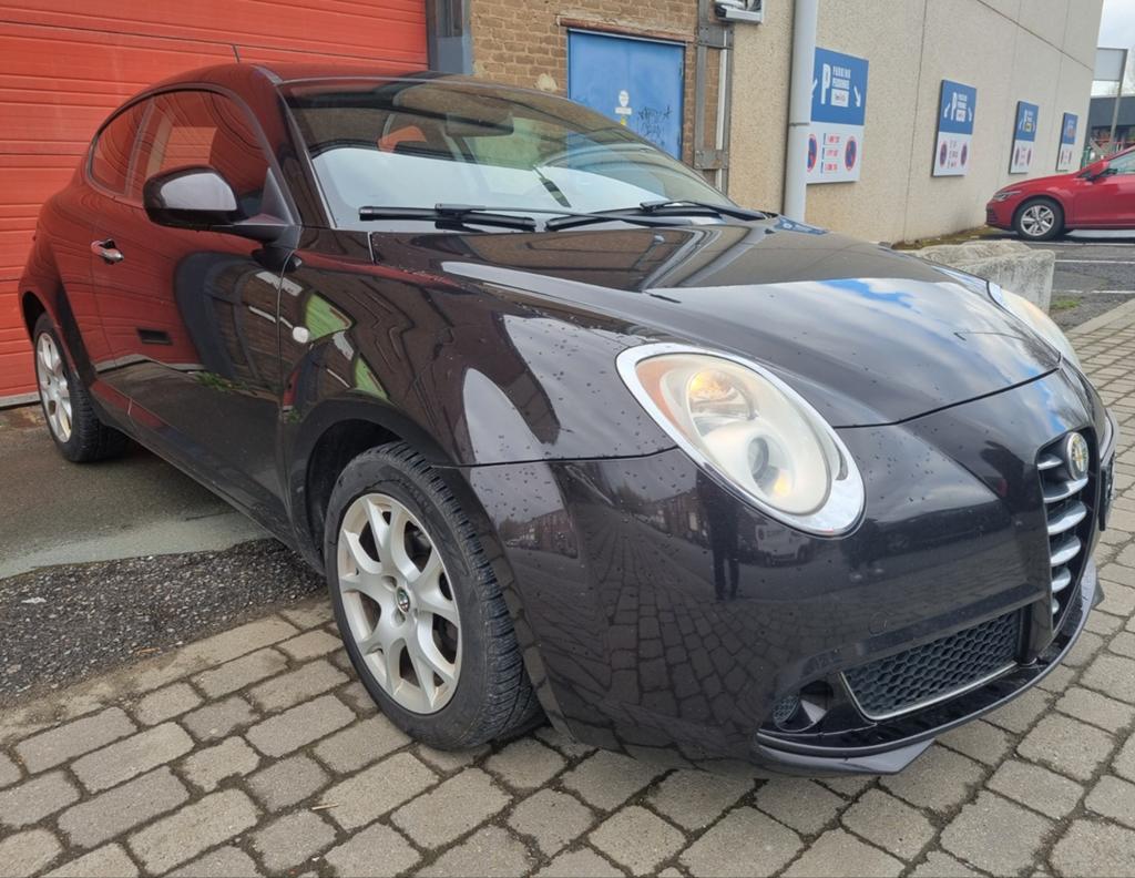ALFA MITO 1.4i 2010 AIRCO 194283KM PRIJS 2350€, Auto's, Euro 5, Zwart, 4 cilinders, Zwart