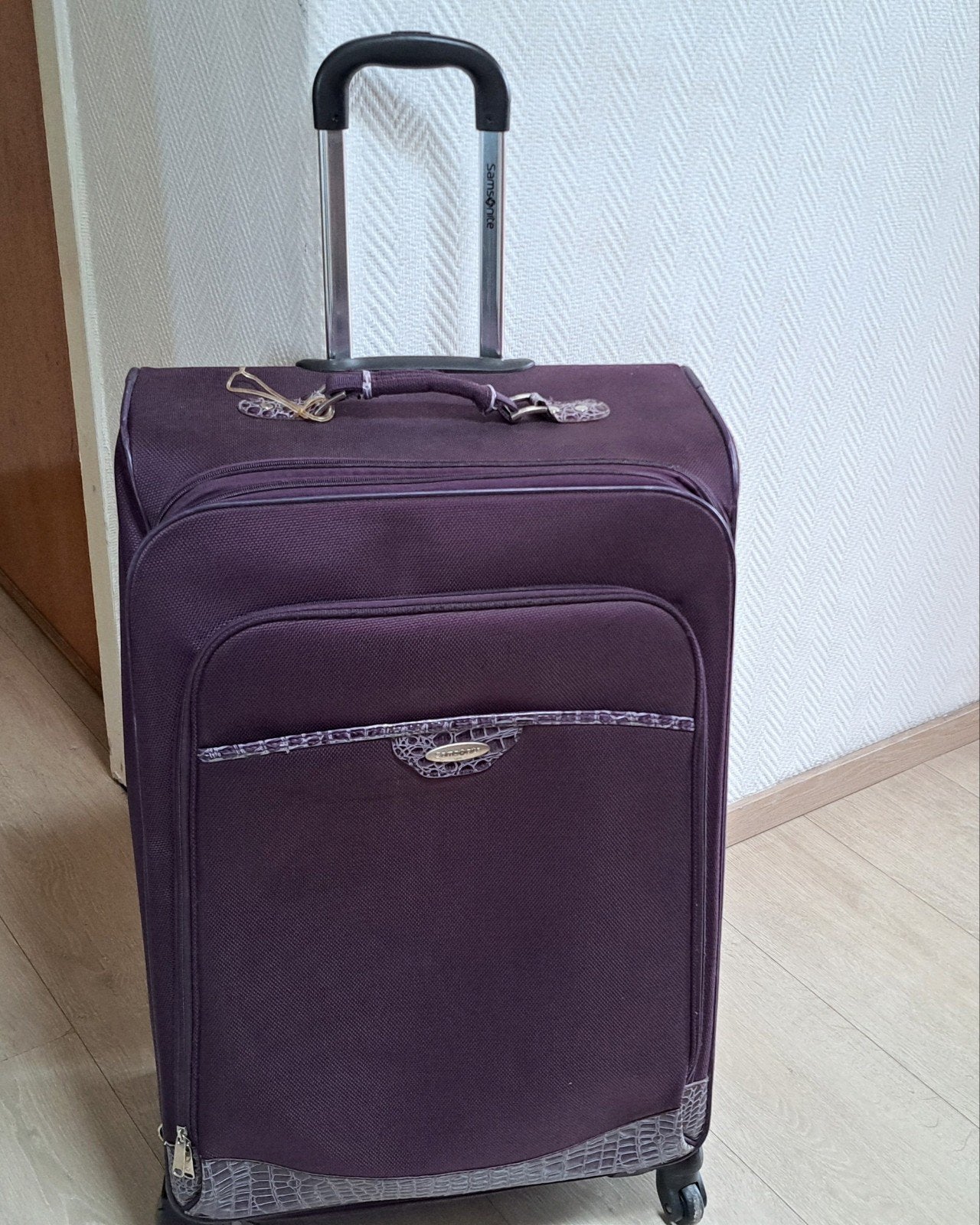 Samonite grote trolleykoffer met 4 wielen +_75/45 cm, Ophalen, Gebruikt, Wieltjes