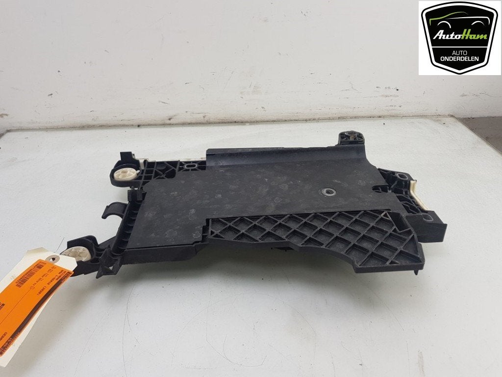 ACCUBAK BMW 1 serie (F40) (|9387574|61219387574|938757405|), Gebruikt, BMW
