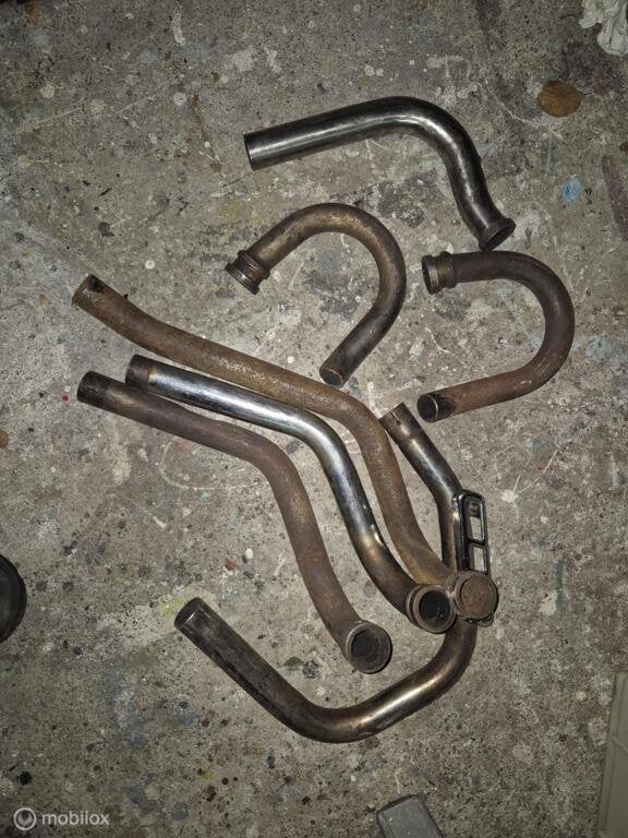 Uitlaatbocht uitlaatbochten uitlaatdelen Indiana 350 650 750, Motos, Enlèvement ou Envoi, Factorystore.service@ducati.com, Via Antonio Cavalieri Ducati, 74/5, 74/6, 40132 Bologna BO