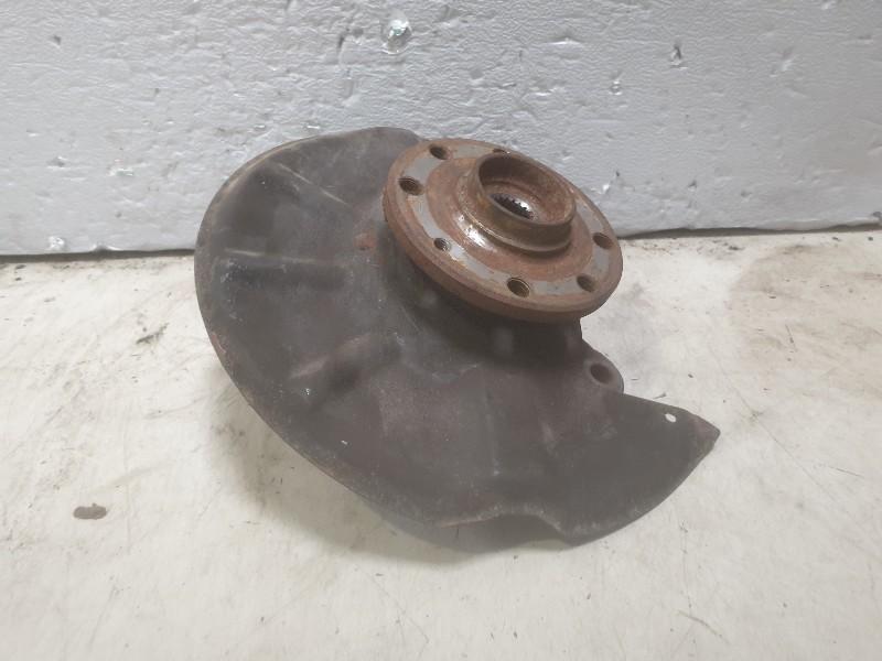 MOYEU DE ROUE AVANT DROIT Volvo 480 (01-1986/07-1996), Utilisé, Volvo