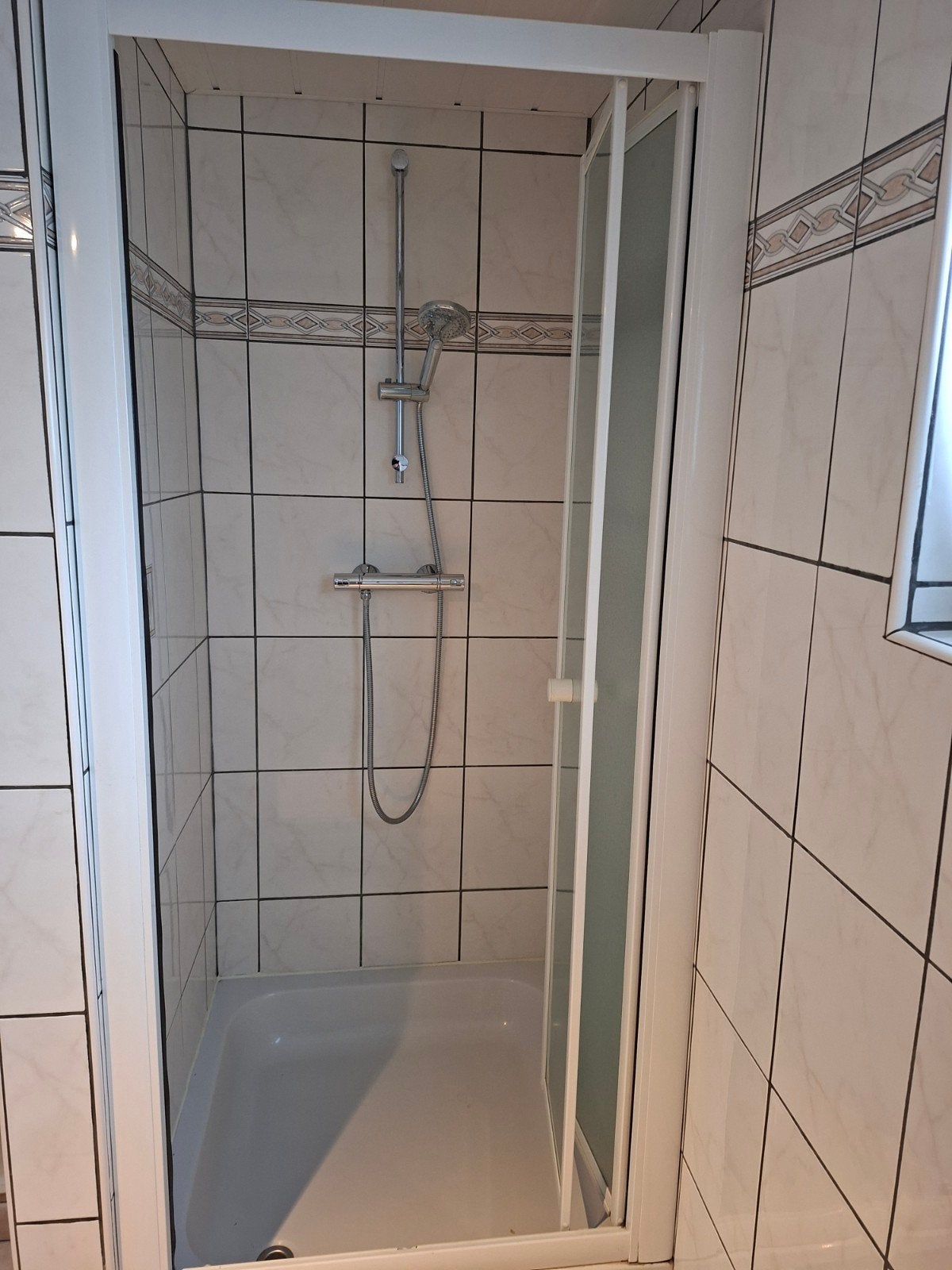 Douchedeur, Huis en Inrichting, Badkamer | Complete badkamers, Ophalen, Gebruikt, Met douche