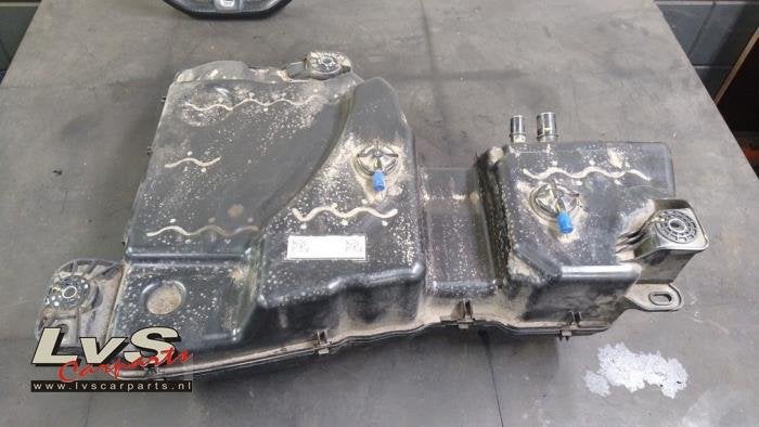 Réservoir Adblue d'un Audi Q3, -, 3 mois de garantie, Audi, Utilisé
