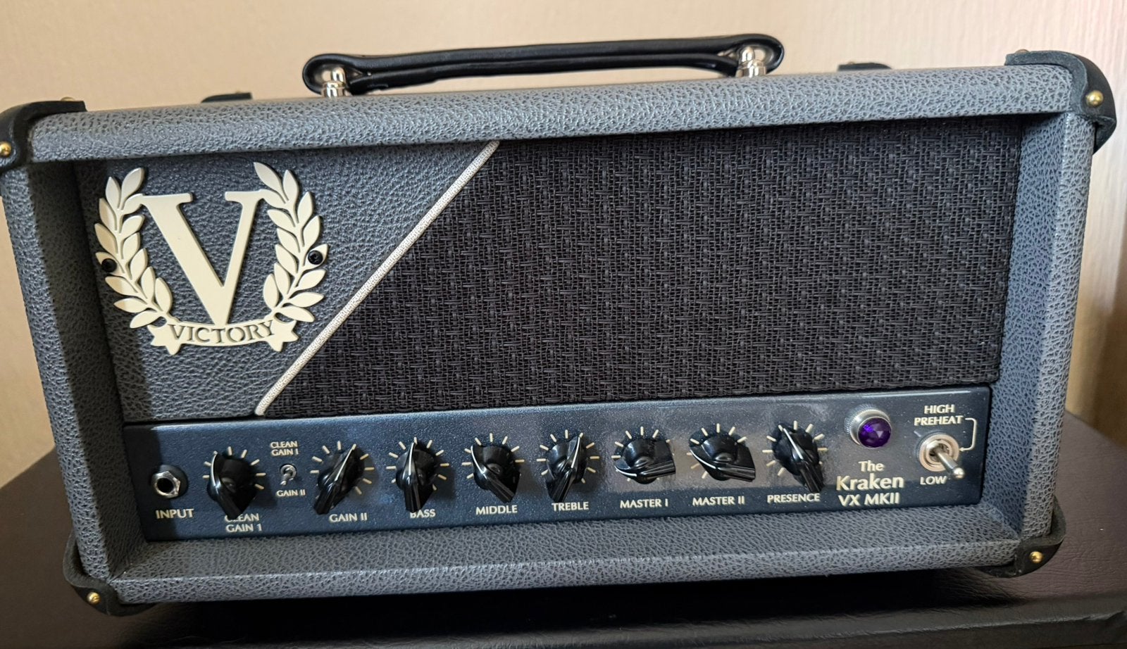Victoire : The Kraken MK II, Musique & Instruments, Enlèvement, Comme neuf, Guitare