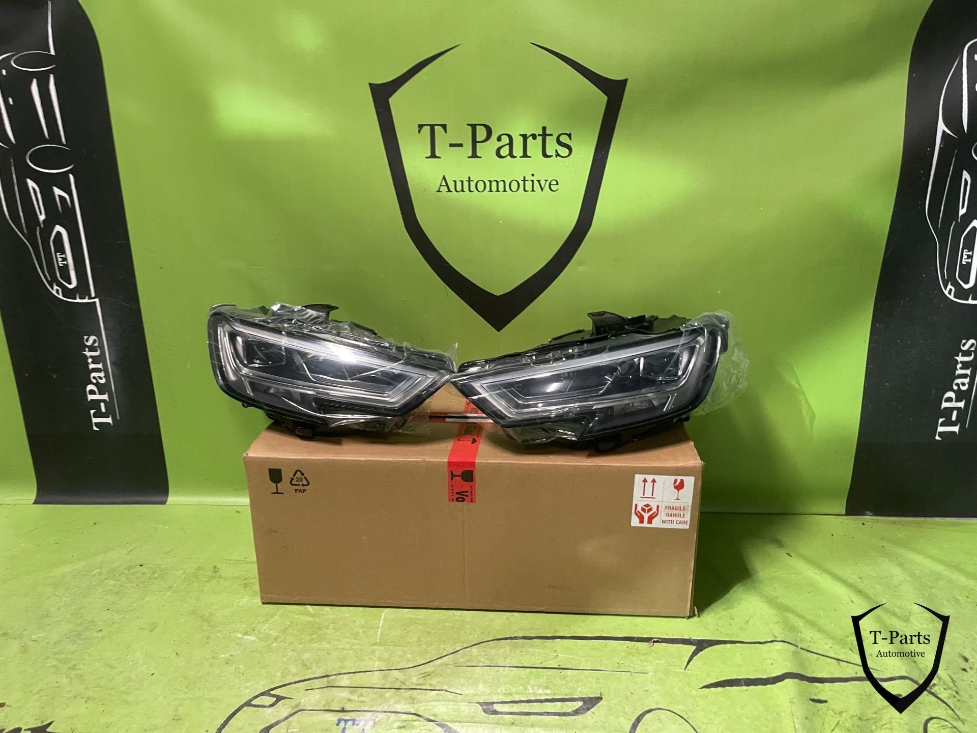 audi a3 koplamp lamp 8v0941034c 8v0941033c, Auto-onderdelen, AUDI AG, Audi, Kundenbetreuung@audi.de, Nieuw