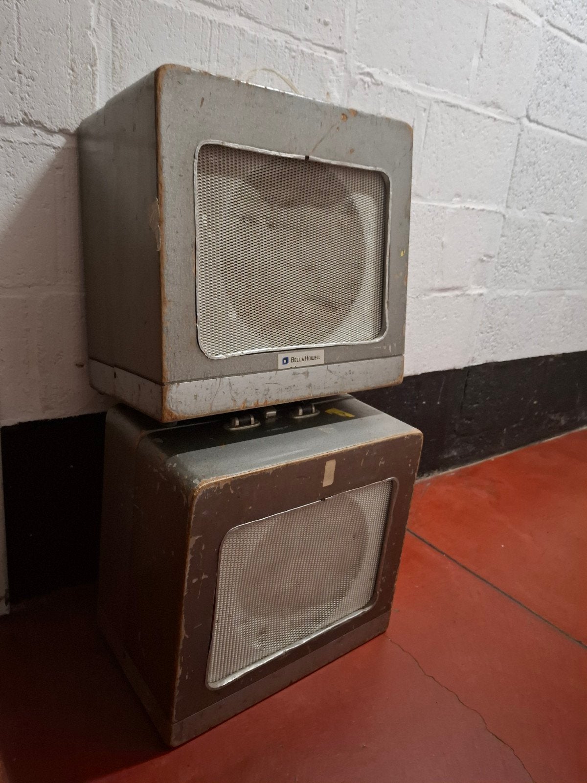 Bell & Howell baffle Angleterre 12 pousses, TV, Hi-fi & Vidéo, Enlèvement ou Envoi