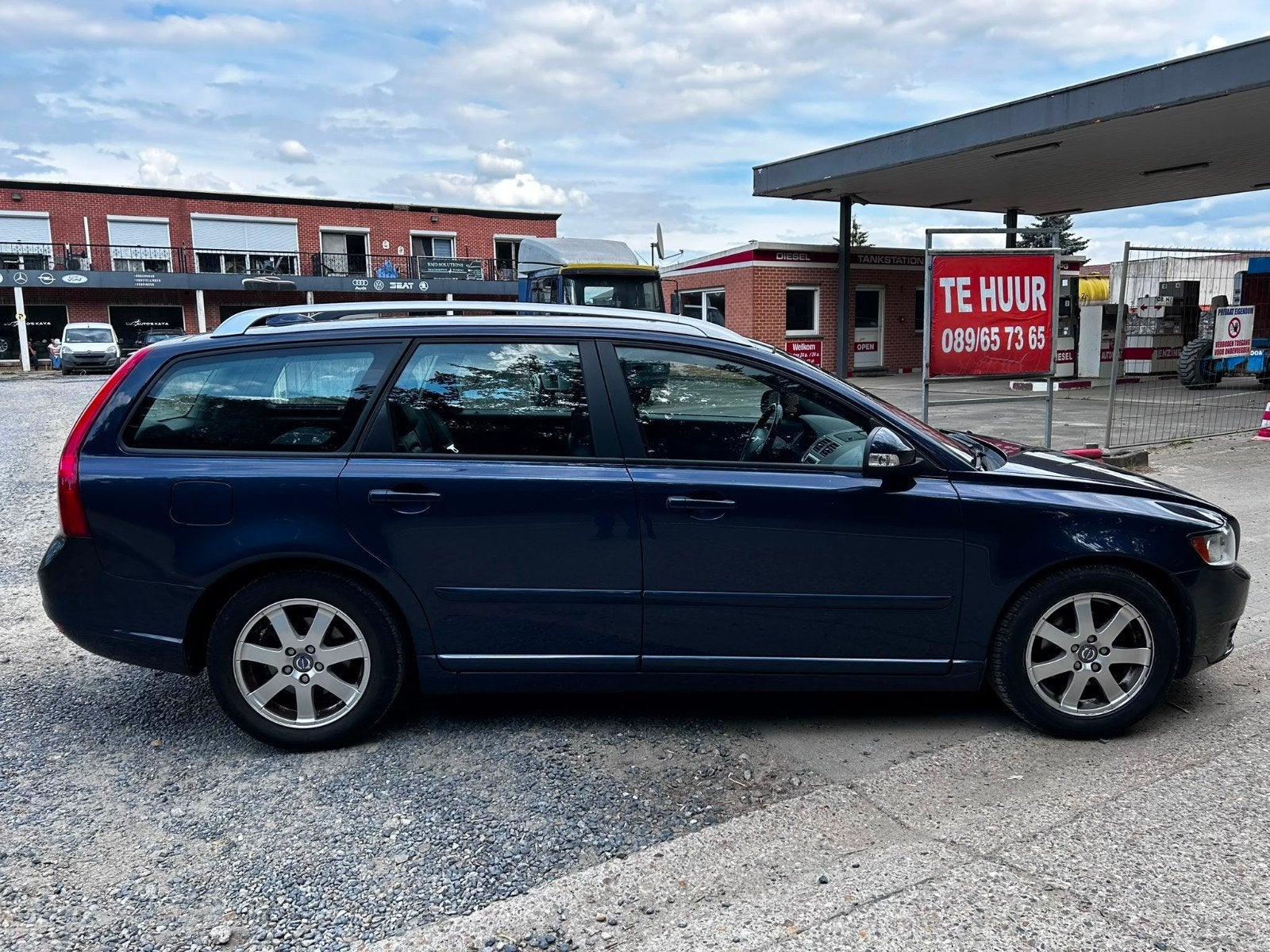 Volvo XC60 1.6 Diesel km 216.000 bj 2012, Auto's, Voorwielaandrijving, Zwart, 4 cilinders, Parkeersensor