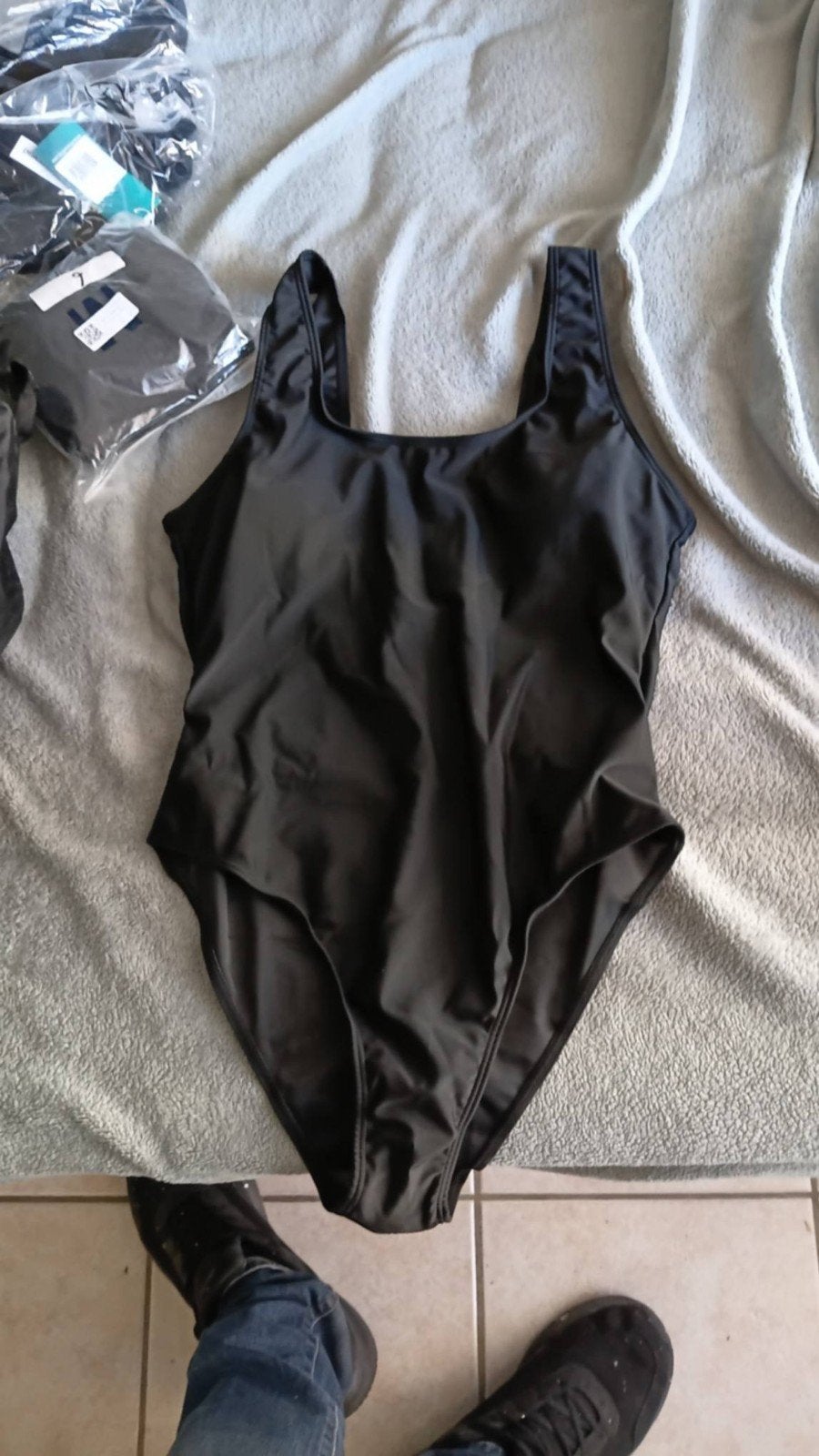 maillot neuf taille l ,m ,s, Sport en Fitness, Ophalen