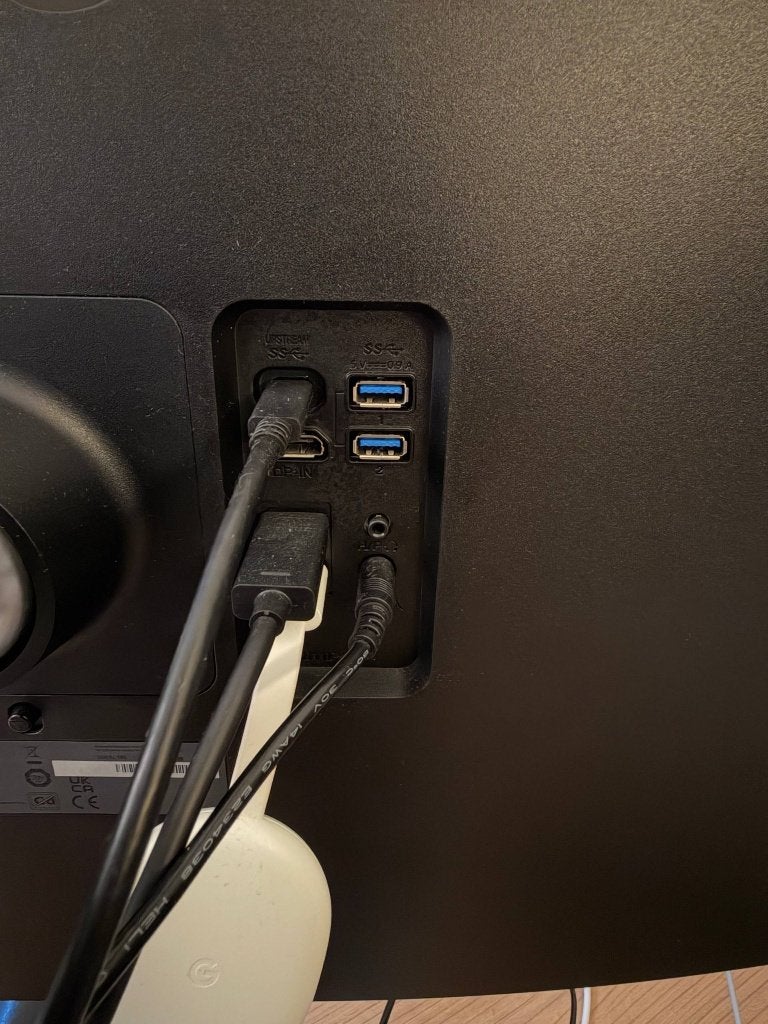 LG UltraFine Ergo 32" 4K USB-C 32UN880-B / Écran 4K, Ophalen, Gebruikt, Ingebouwde speakers, IPS