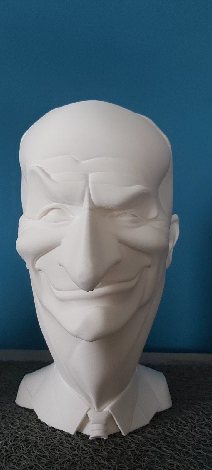 Buste de Louis de Funes., Enlèvement